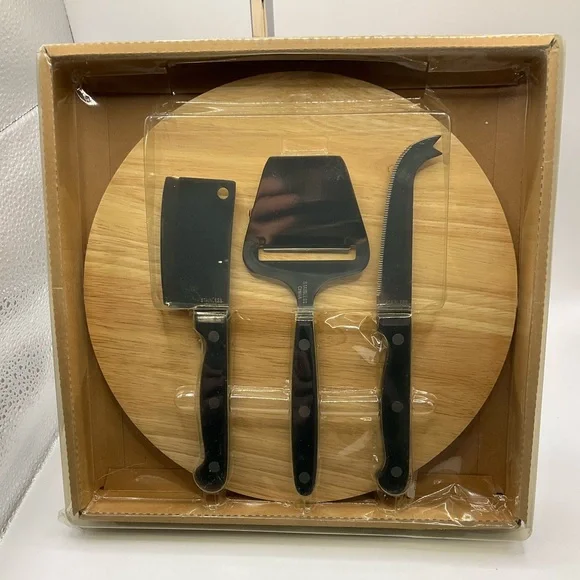 Cheese Board & Tools - Round - Picture 1 of 6